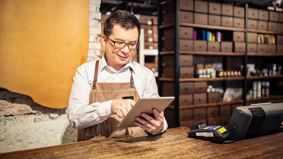 Digital Transformation of Retail Stores